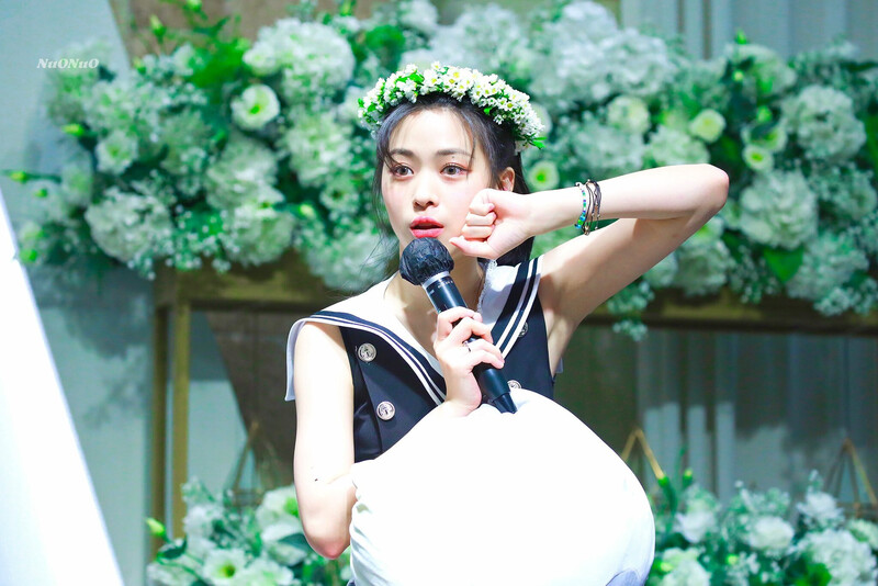 220731 ITZY Ryujin - Withmuu Fansign documents 5