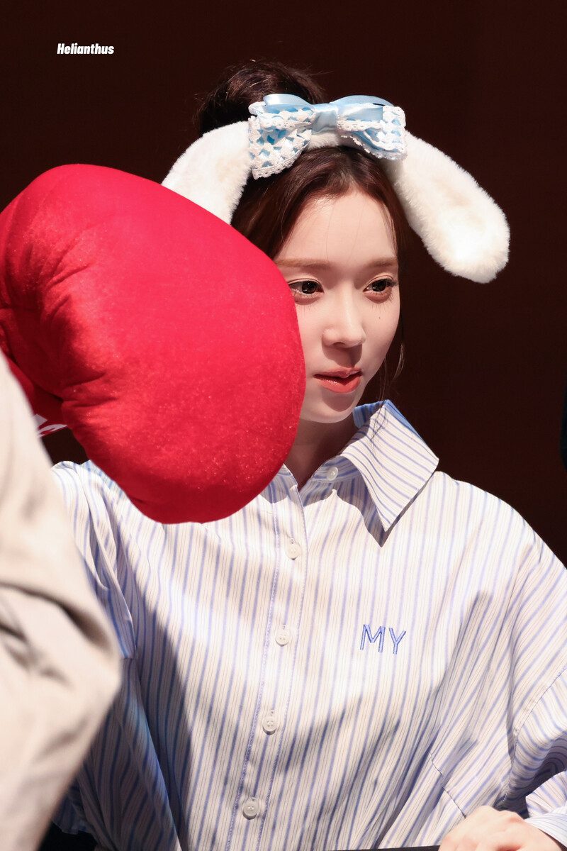 240116 aespa WINTER - CHILLIN Fansign Event in Taipei documents 12