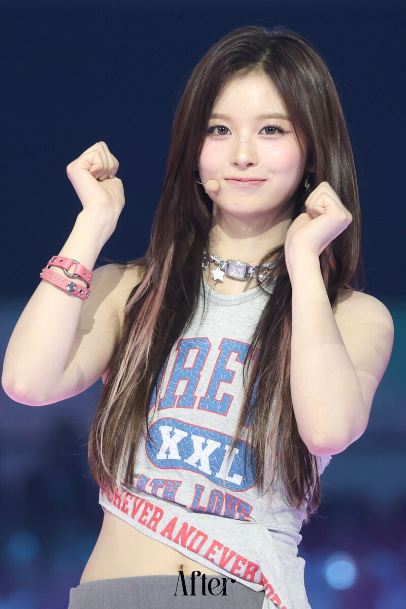 240602 NMIXX Sullyoon - K-Wave Concert Inkigayo documents 4