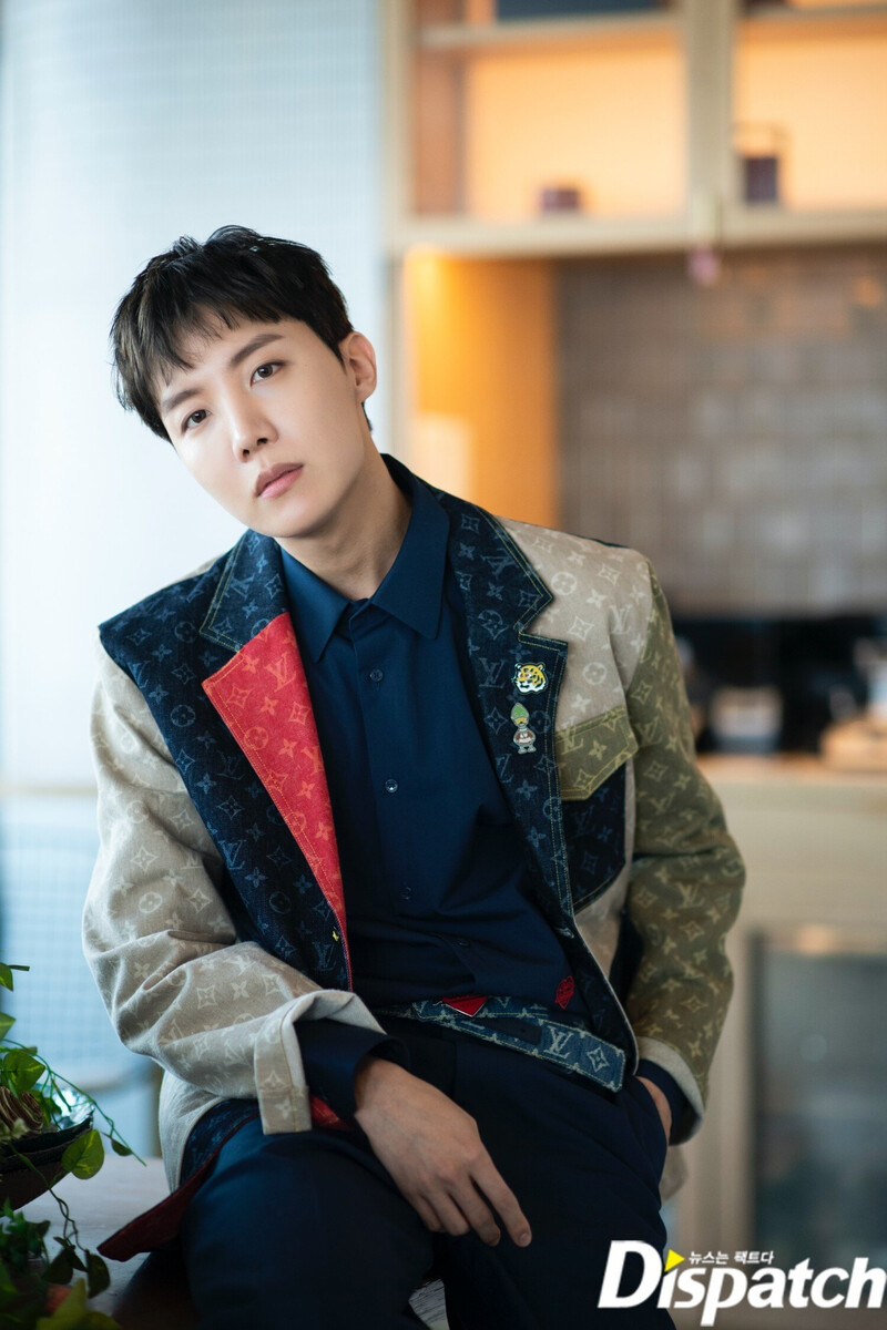 J-HOPE for 'THE ROAD TO JINGLE BALL' Photoshoot by DISPATCH documents 3