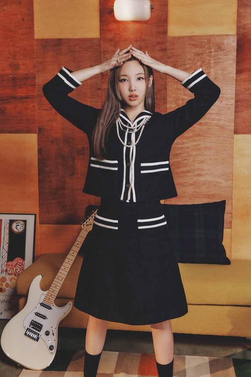 TWICE Nayeon x OLIVE DES OLIVE FW Collection 2022 documents 6