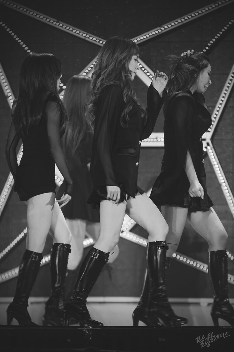 Tiffany – 140815 SMTOWN Live World Tour in Seoul documents 20