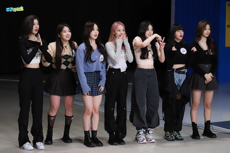 220222 MBC Naver Post - NMIXX at Weekly Idol documents 2