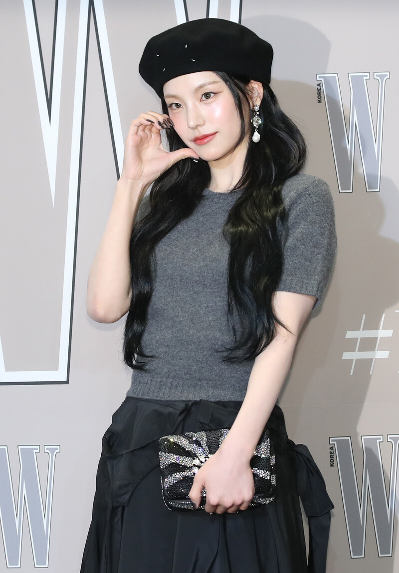 241014 ITZY Yeji at the W Korea ‘LOVE YOUR W’ Event documents 1