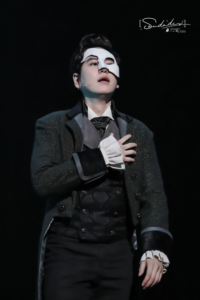 210609 Kyuhyun at 'Phantom' Musical documents 3