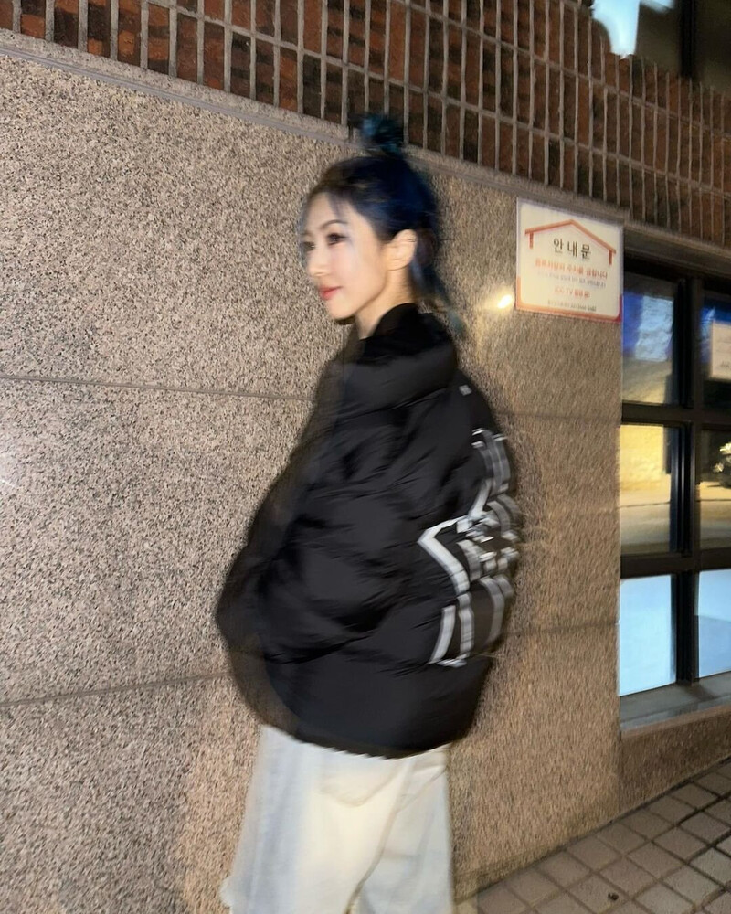 231119 Yoohyeon Instagram Update documents 3