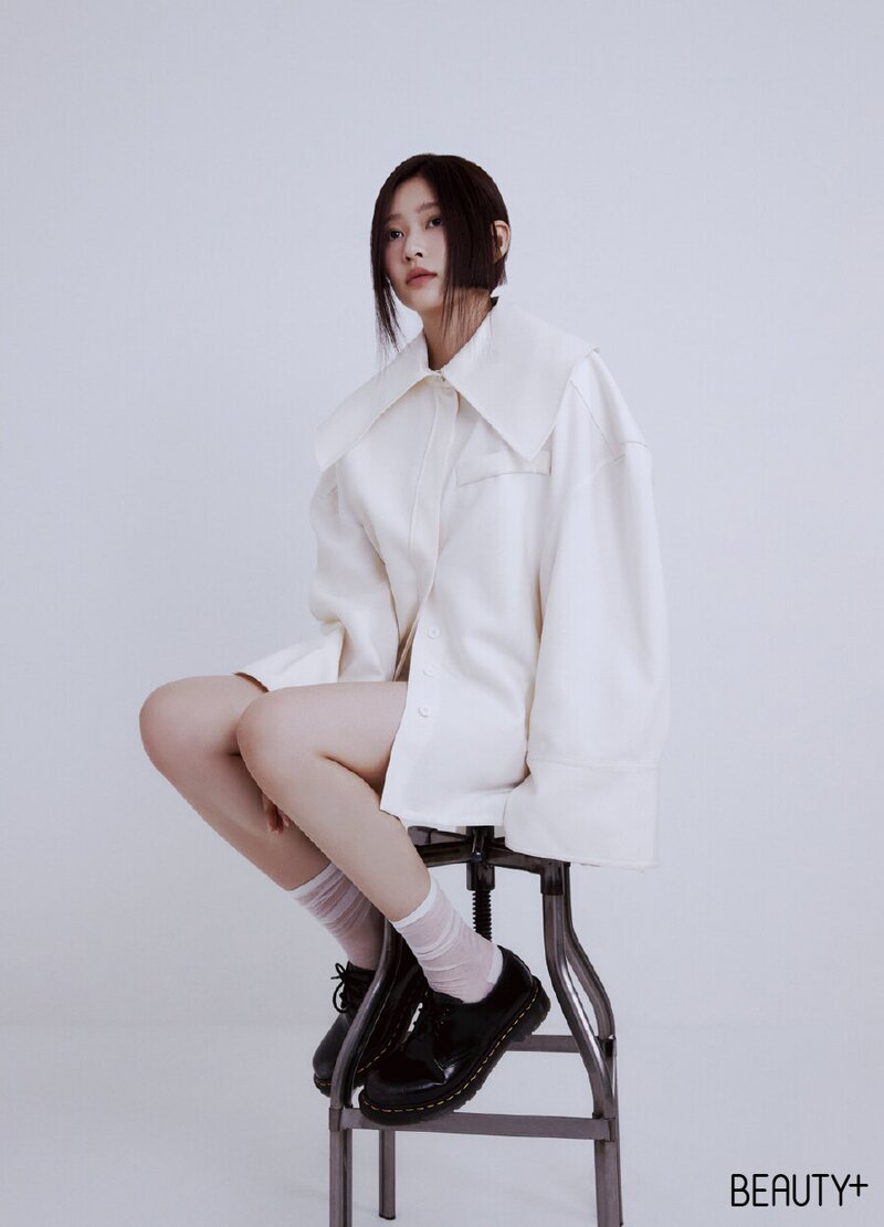 KIM MINJU for BEAUTY+ Magazine Korea x HUXLEY Perfumes Nov Issue 2021 documents 3