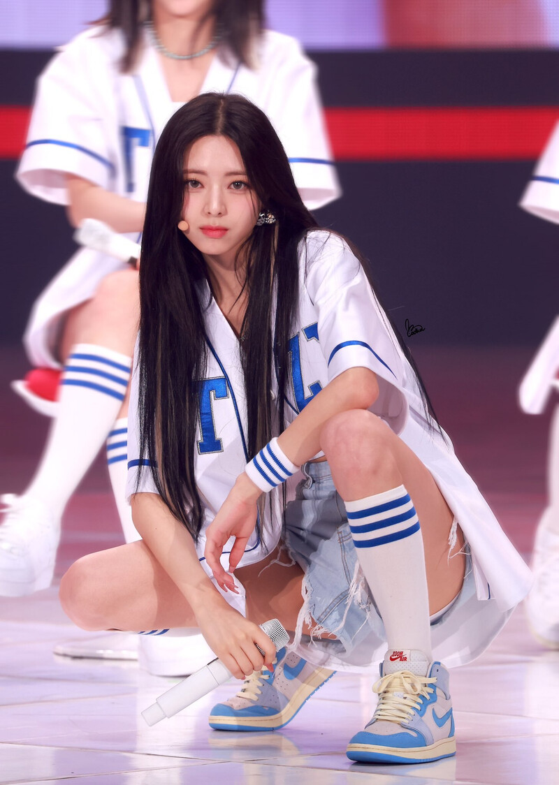 230731 ITZY Yuna - 'Kill My Doubt' Showcase documents 1