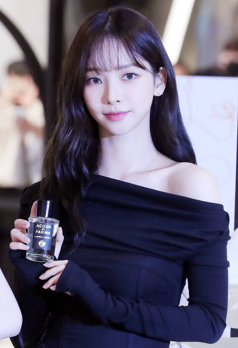 221118 aespa Karina - ACQUA DI PARMA Pop-up Store Event documents 2