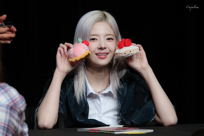 230813 ITZY Lia - Makestar Fansign documents 4