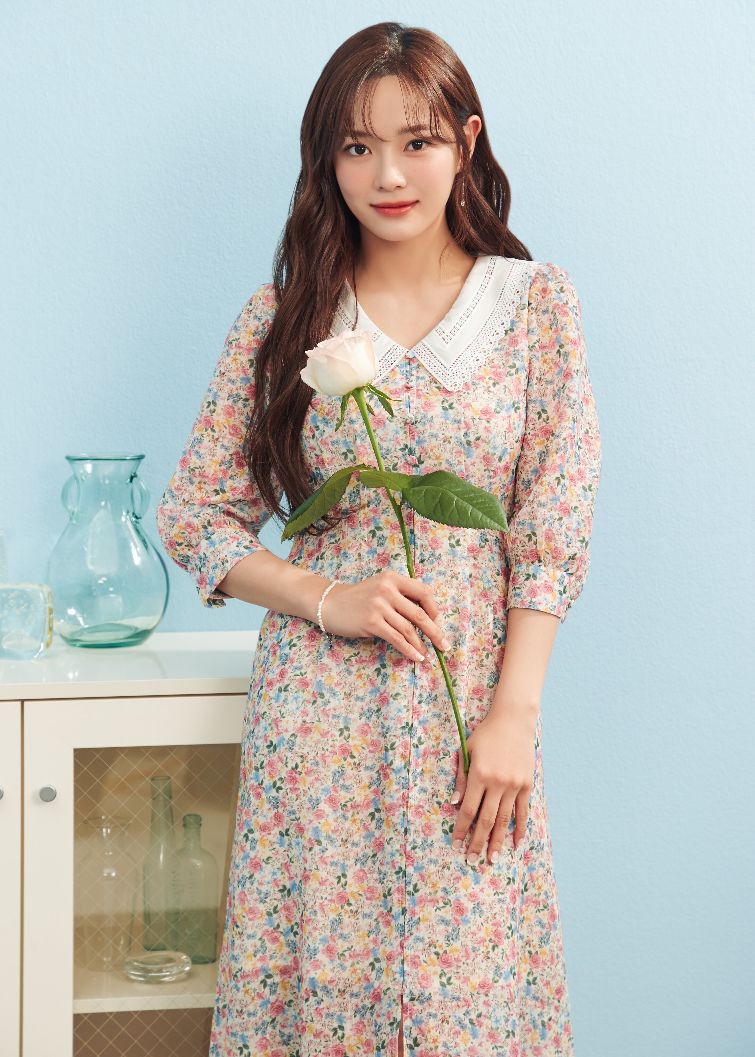 KIM SEJEONG For ROEM S/S 2022 Collection | Kpopping