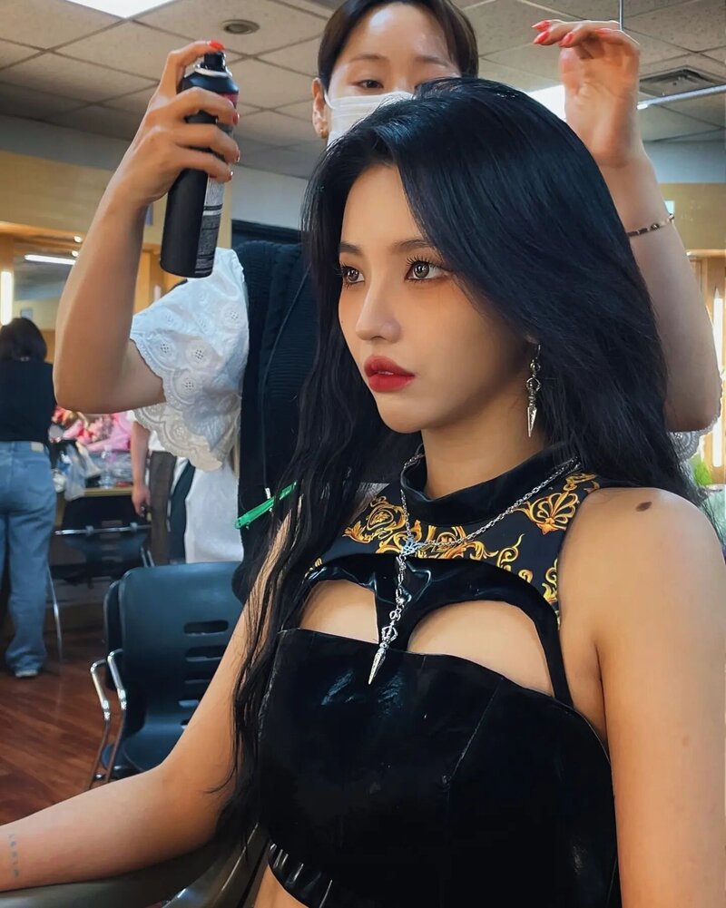 220619 (G)I-DLE Soyeon Instagram Update documents 5