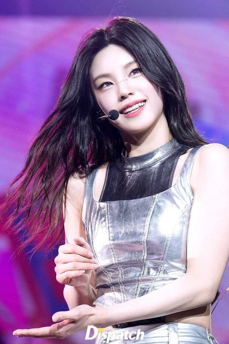 240810 - YEJI - 2nd World Tour 'BORN TO BE' in HongKong documents 1