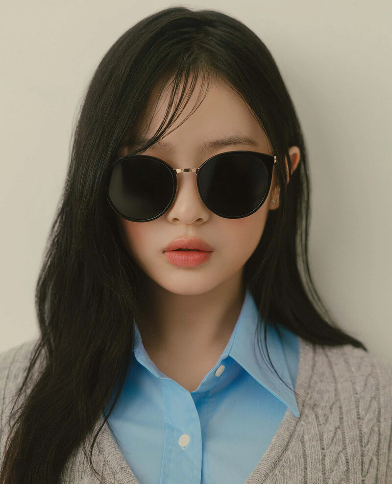 NewJeans for Carin - 24FW Eyeglasses Collection 'Can't Take My Eyes Off You' documents 1