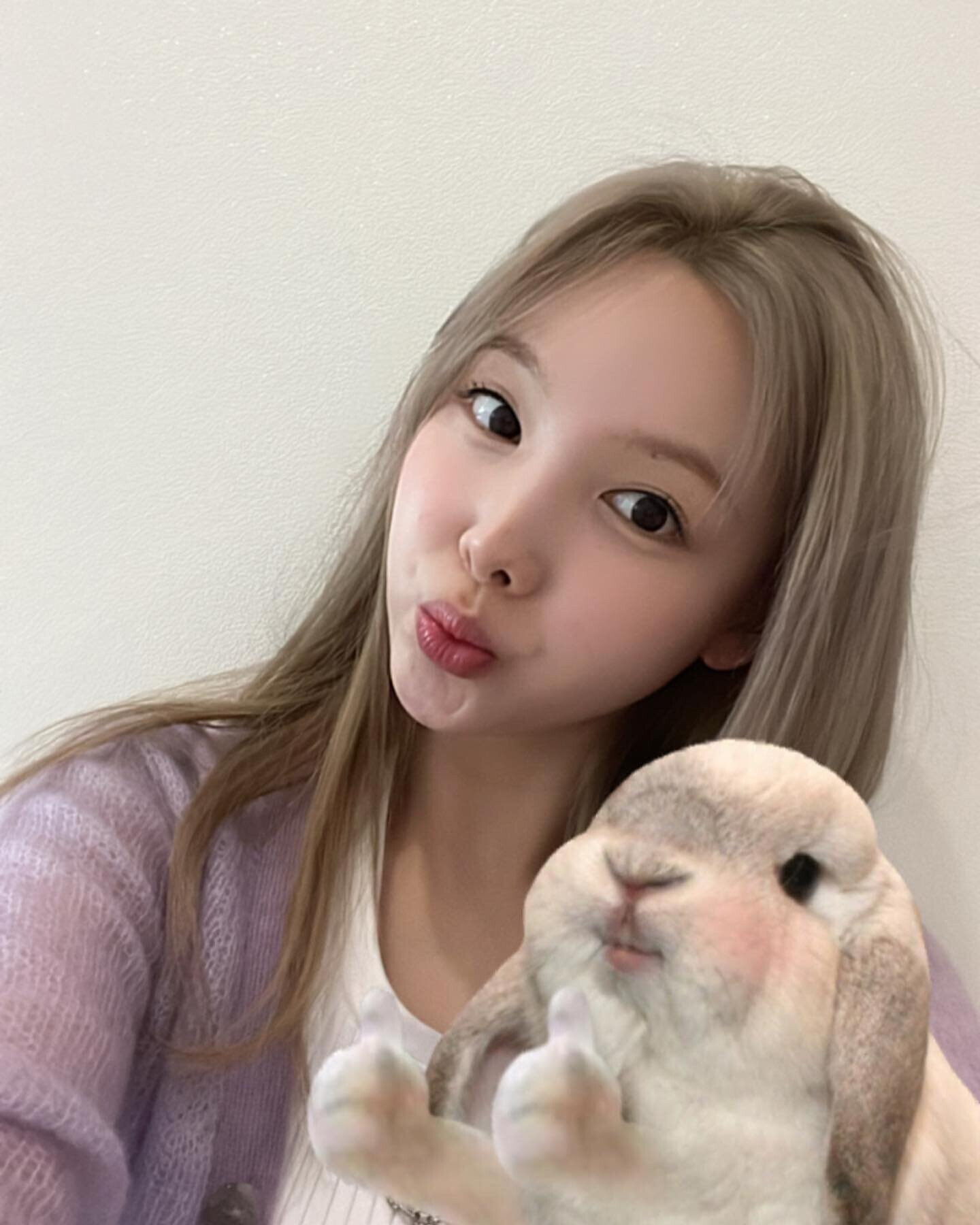 220419-TWICE-Instagram-Update-Nayeon-documents-1.jpeg?v=c7f9c