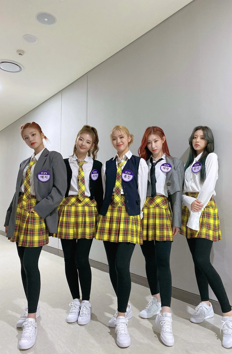 210501 ITZY SNS Update documents 8