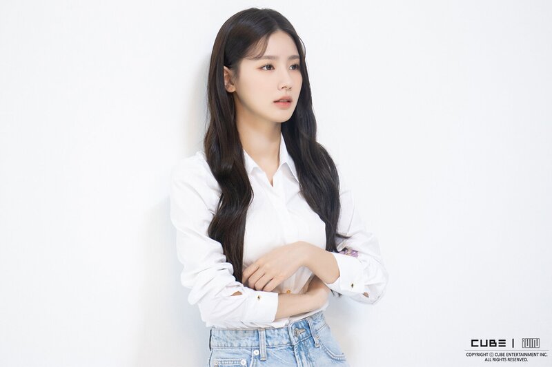 211015 Cube Naver Post - (G)I-DLE Miyeon 2021 Profile Photoshoot documents 15