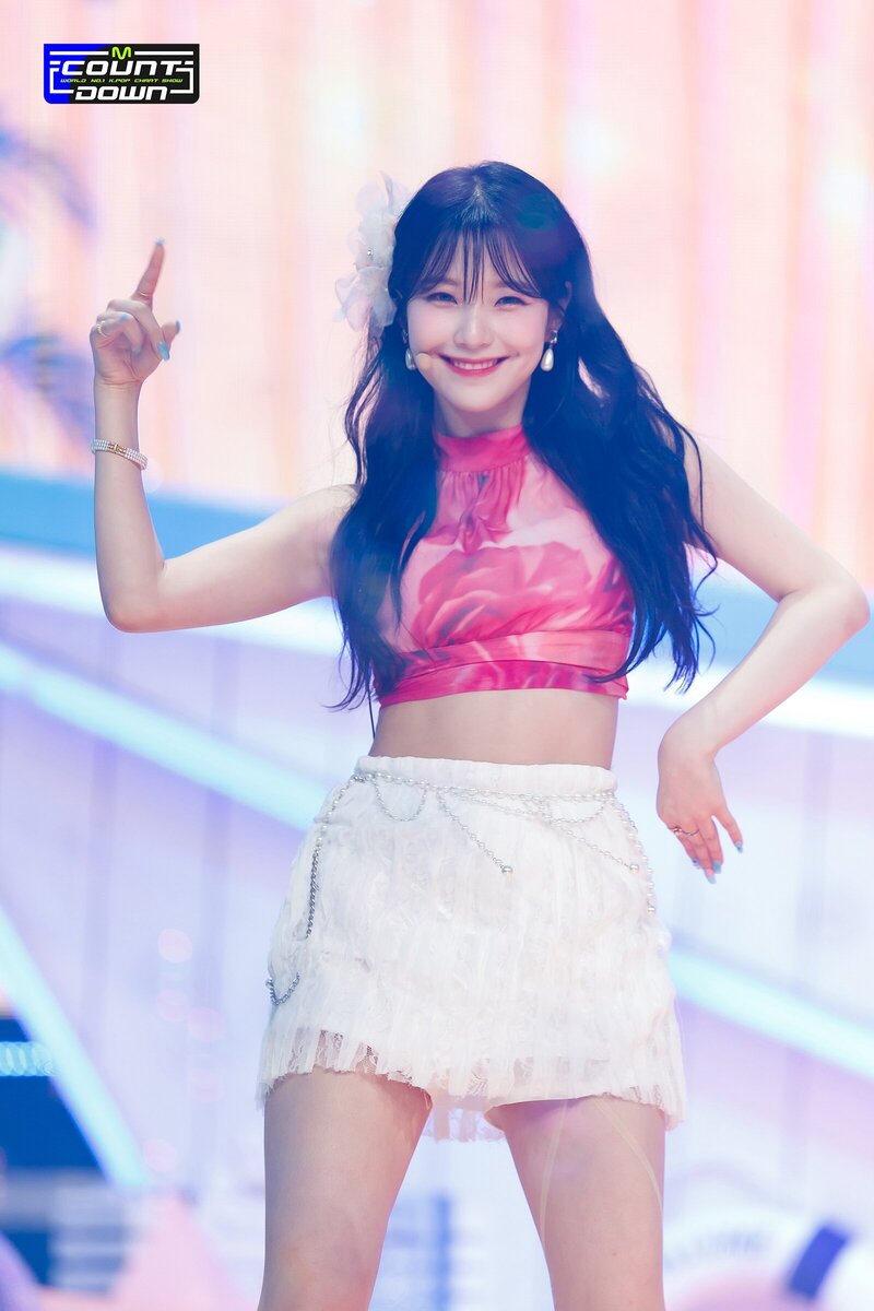 220630 fromis_9 'Stay This Way' at M Countdown documents 3