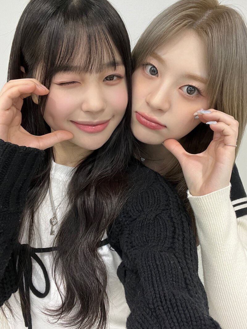 240119 Weeekly Jihan Twitter Update with EJel and STAYC's Seeun documents 2
