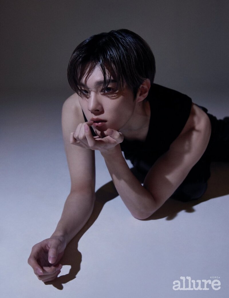 KIM WOOSEOK for ALLURE Korea May Issue 2022 documents 4