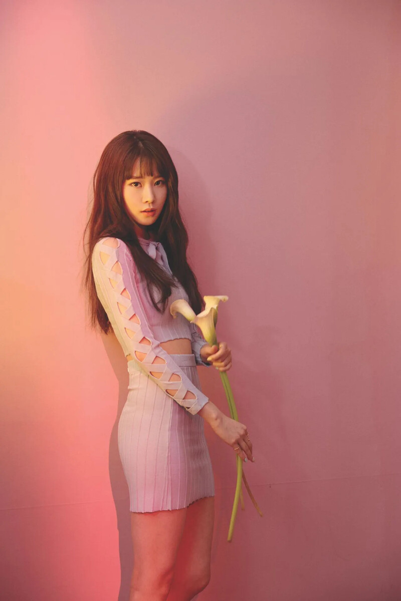 Melody_Day_Chahee_Kiss_On_The_Lips_concept_photo.png