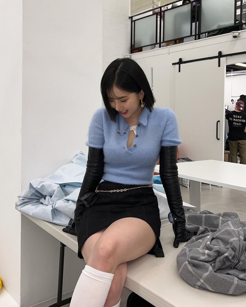 211116 VIVIZ Eunha Instagram Update documents 2