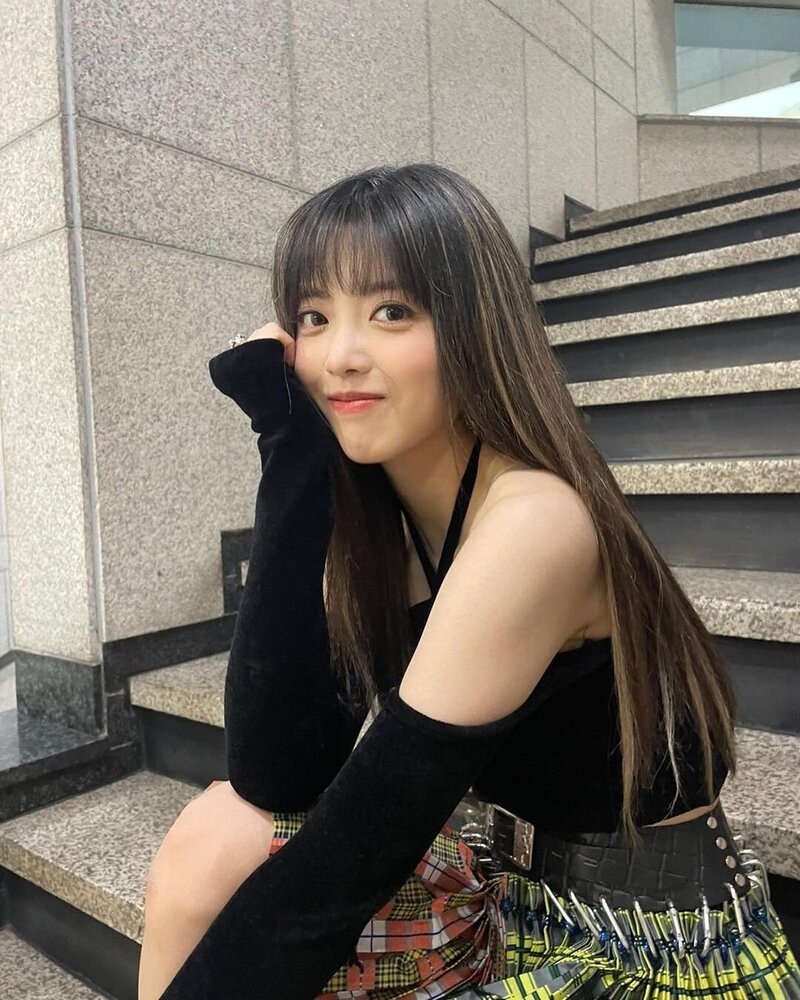 211112 Suyeon Instagram Update documents 8