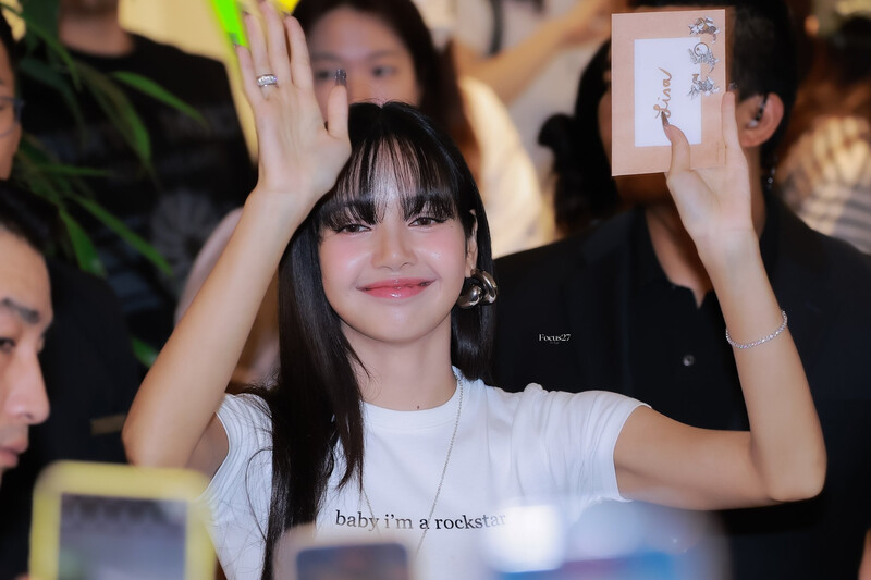 240714 LISA - ‘ROCKSTAR’ POP-UP STORE IN SEOUL documents 2