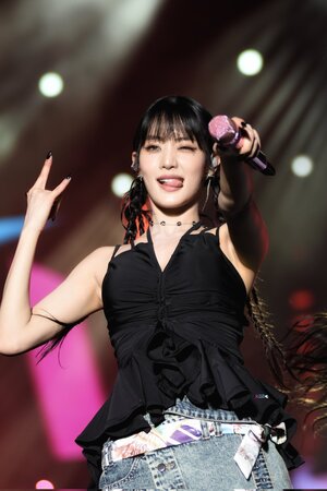 231111MINNIE AT WAVE MUSIC FESTIVAL