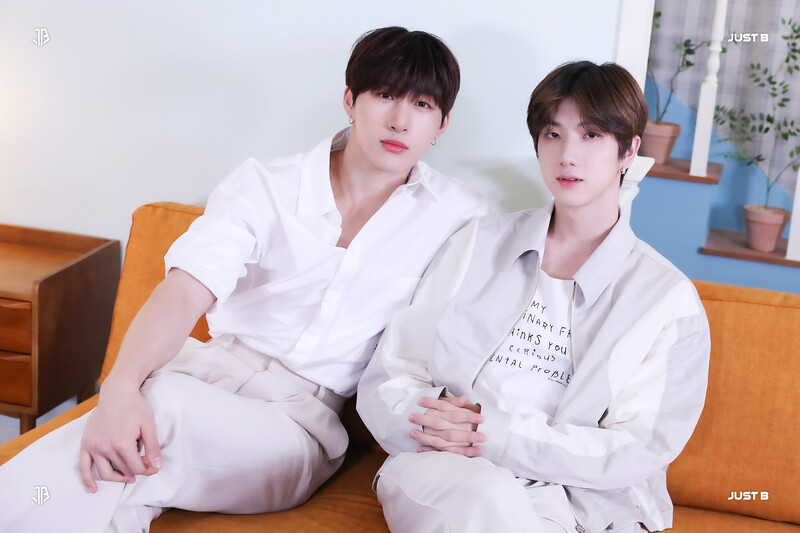 20230426 - [Weverse ONLY] JUST B 'Camellia' Special Video Behind-the ...