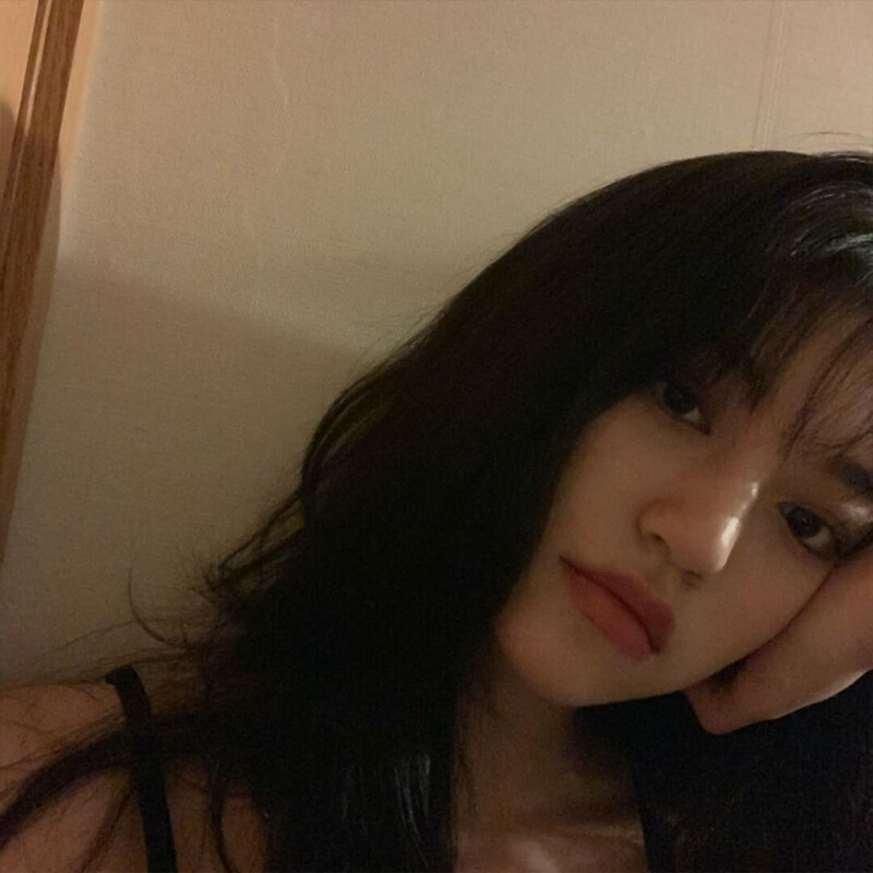 191004 Weki Meki Doyeon Instagram Update documents 1