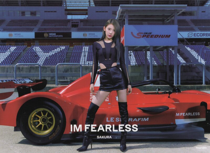 LE SSERAFIM 'FEARLESS' Album Scans documents 7