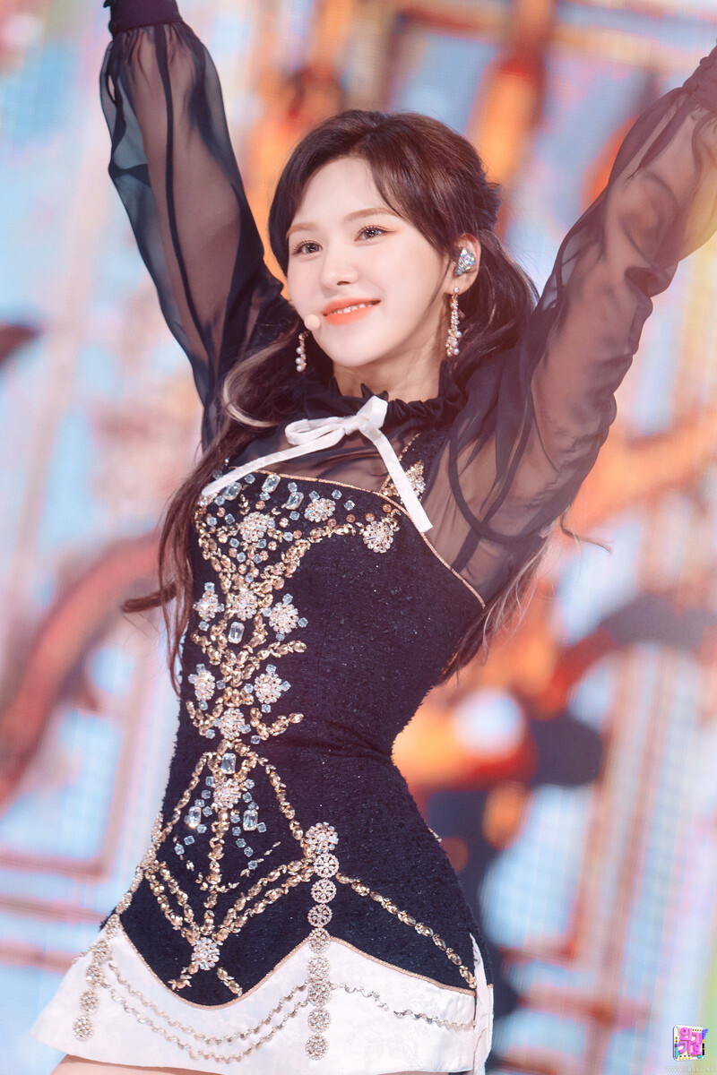 220403 Red Velvet Wendy - 'Feel My Rhythm' at Inkigayo documents 1