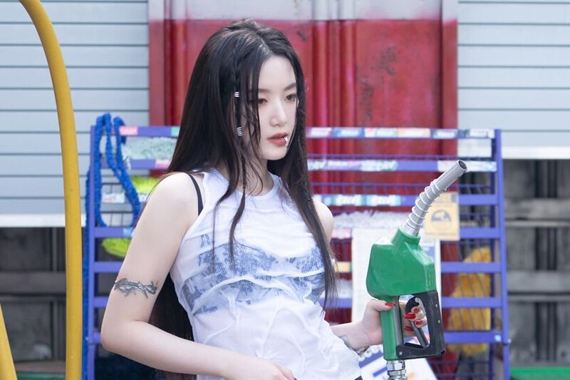 240708 Genie Magazine - (G)I-DLE - 'I SWAY' Jacket Shoot Behind documents 5