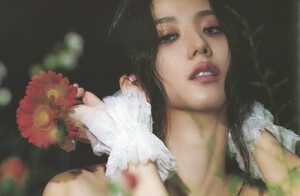 230404 (SCAN) JISOO "ME" Album (Black Ver.)