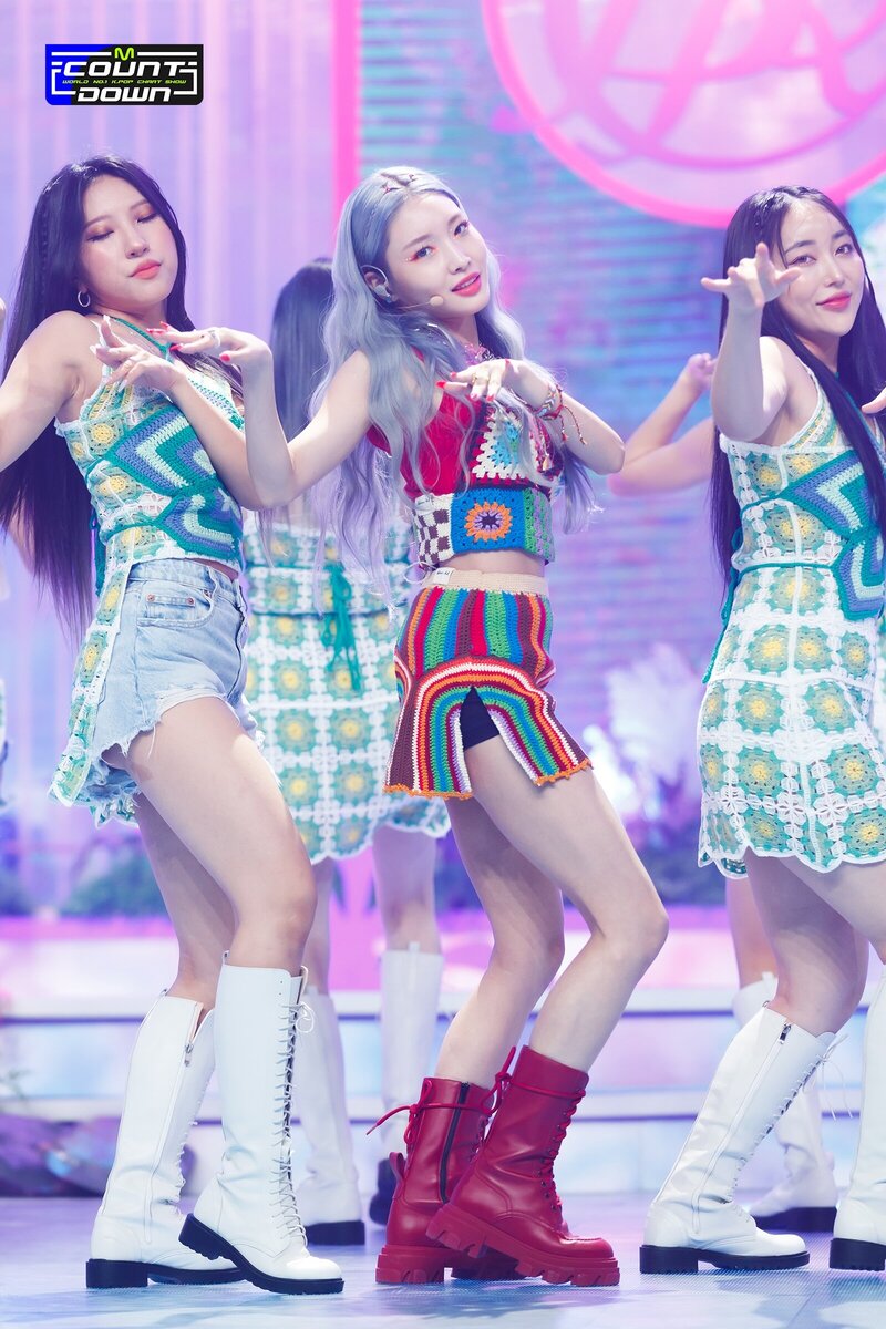 220714 Chungha - 'Sparkling' at M Countdown documents 11