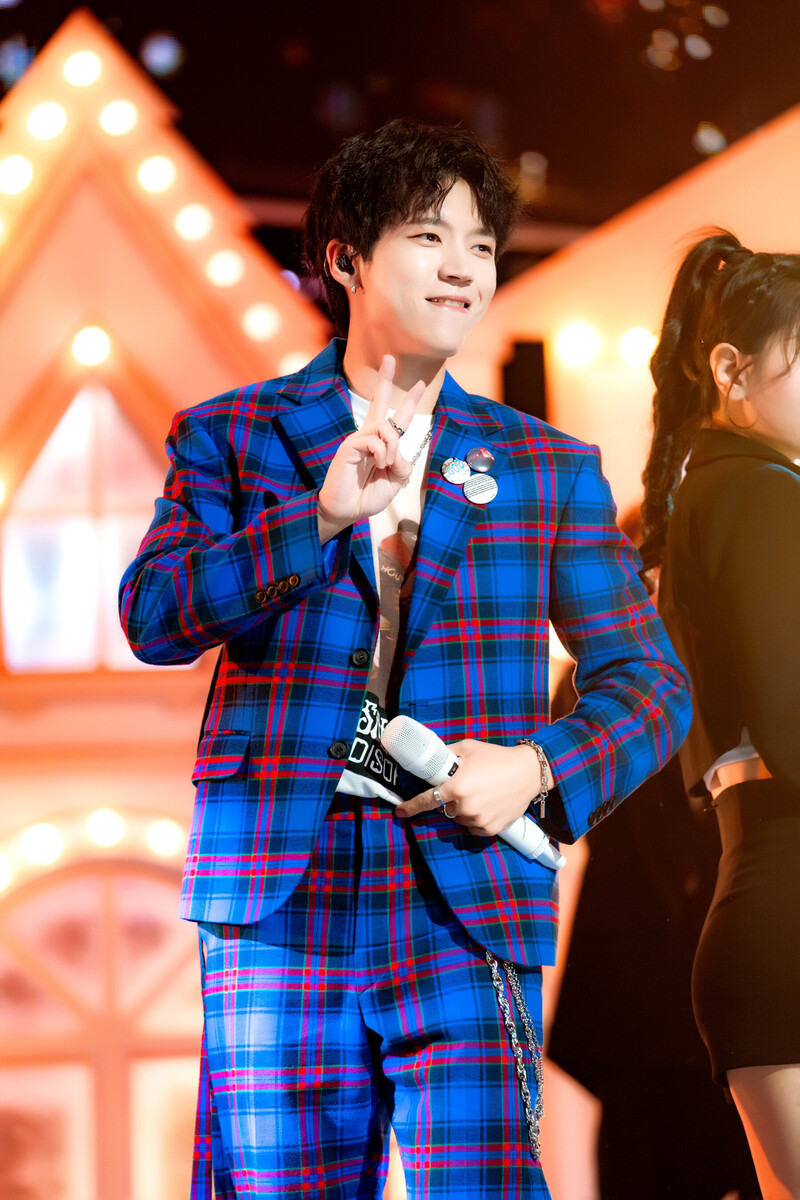 231212 - Inkigagyo Woohyun Behind Photos documents 17