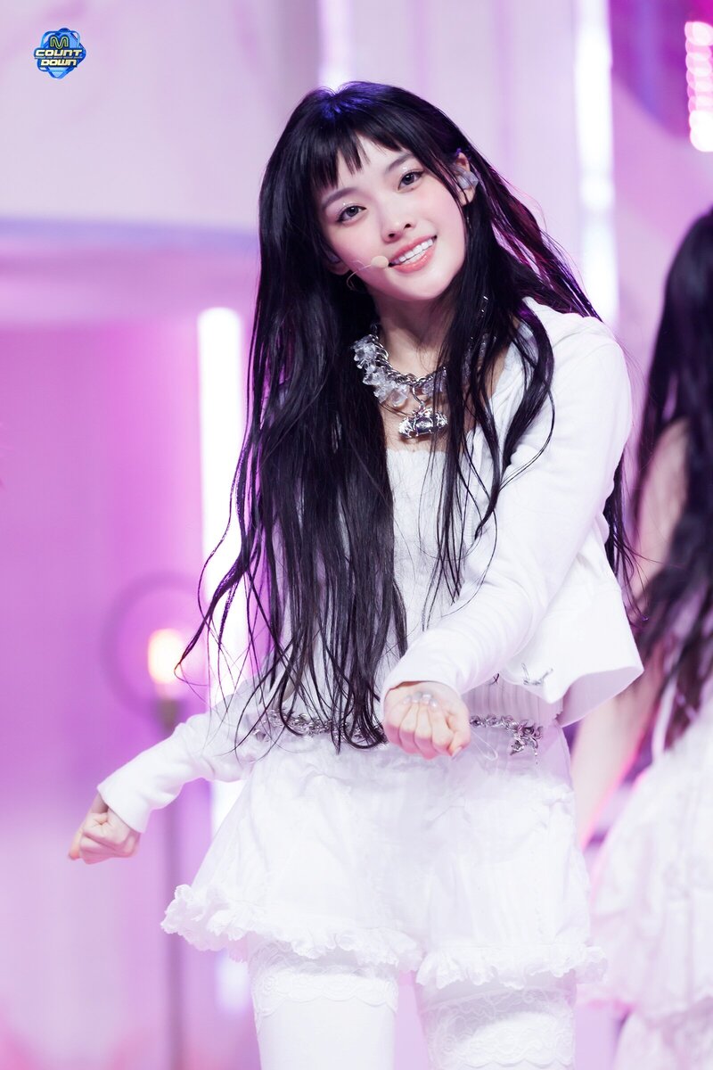 240328 ILLIT Iroha - 'Magnetic' and 'My World' at M Countdown documents 8