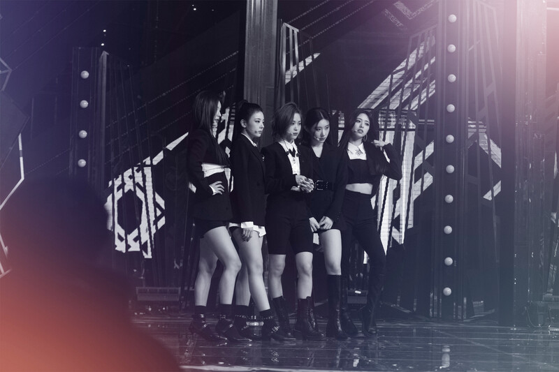 221204 ITZY - 'Cheshire' at Inkigayo documents 6