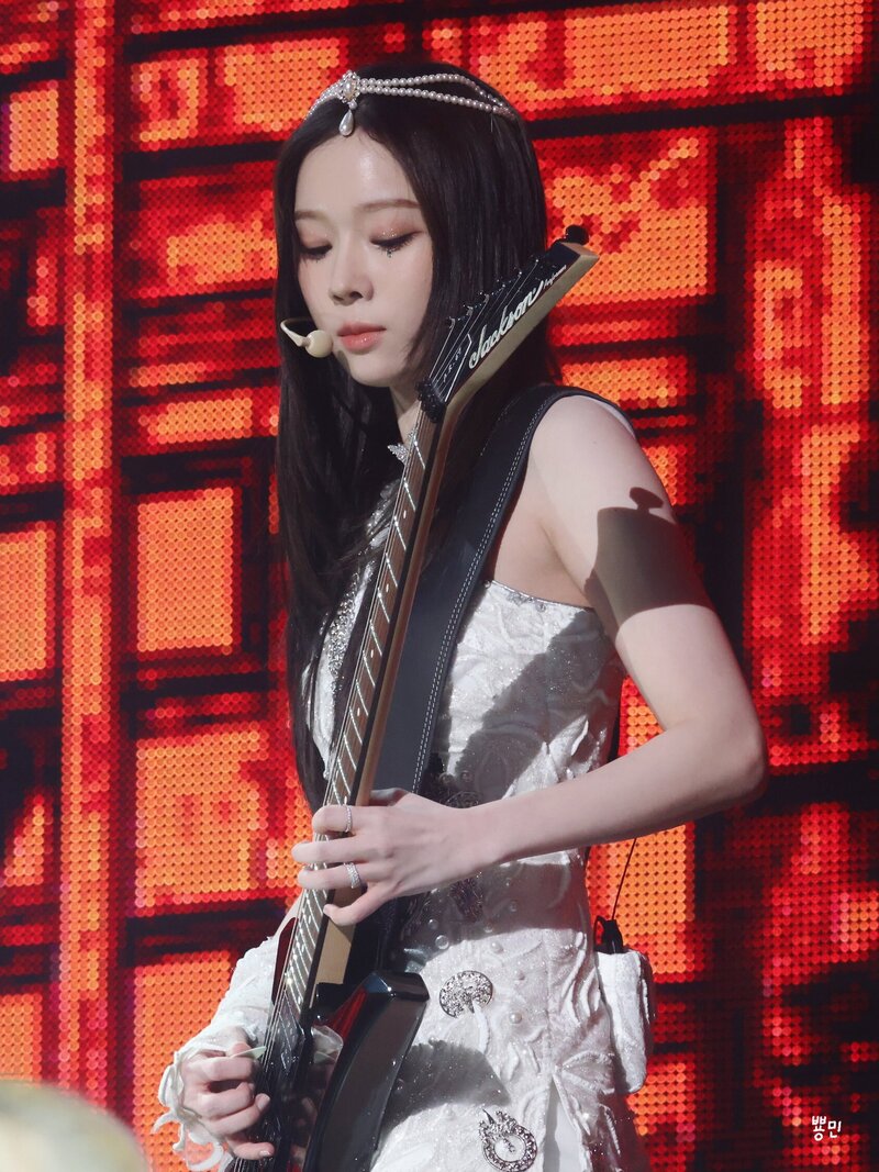 230226 aespa Winter - 1st Concert 'SYNK : HYPER LINE' at Seoul Day 2 documents 3