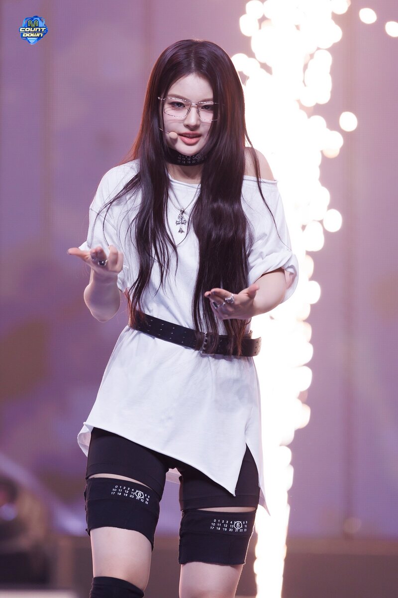 240125 NMIXX Sullyoon - 'DASH' at M Countdown documents 1