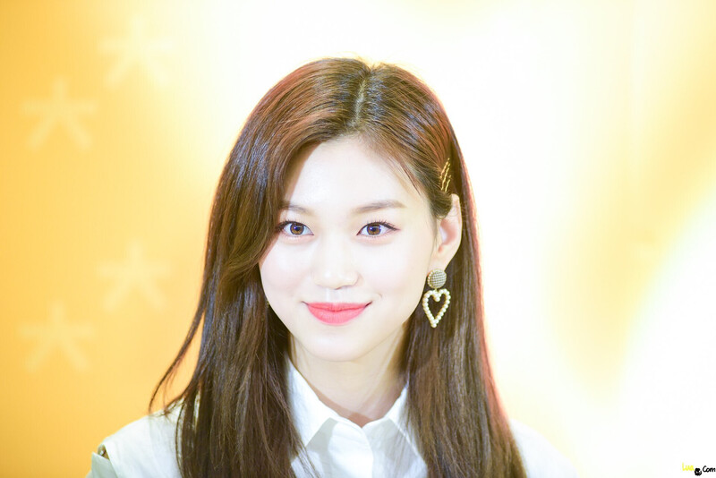 180427 Weki Meki Doyeon documents 5