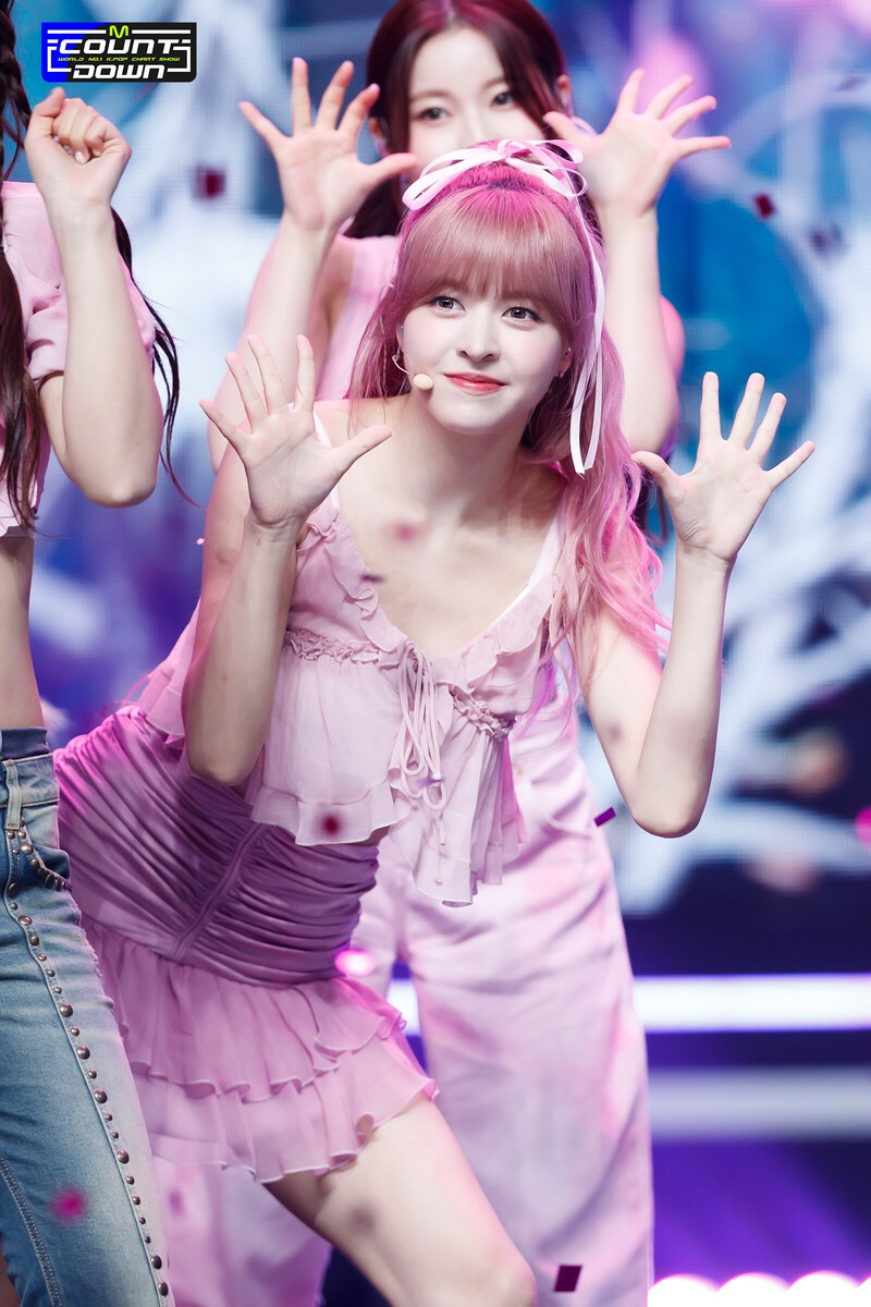 230720 NMIXX Lily - 'Party O'Clock' at M COUNTDOWN documents 4