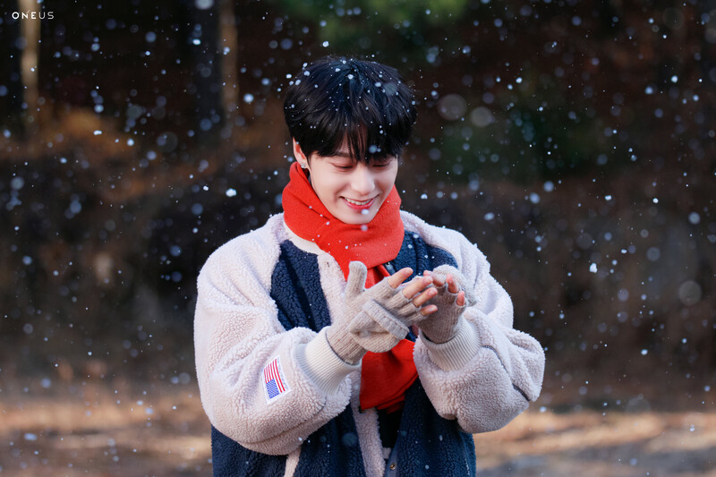 ONEUS Magazine EP.75 happy Hwanwoong day documents 4