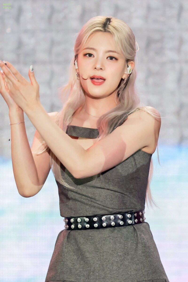 230527 ITZY Lia - 29th Dream Concert documents 2