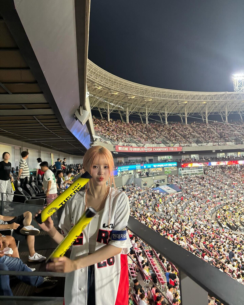 240806 fromis_9 Hayoung Instagram Update documents 5