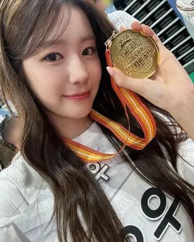 240916 WOOAH sns update with WOOYEON - Idol Star Athletics Championships ISAC 2024 'Chuseok Special' behind