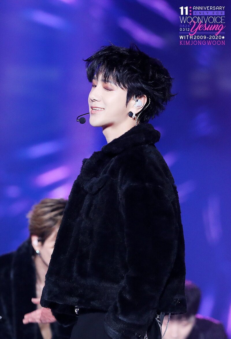 200130 Super Junior Yesung at Seoul Music Awards 2020 documents 3