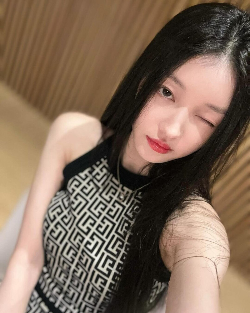 240203 YooA Instagram Update documents 3