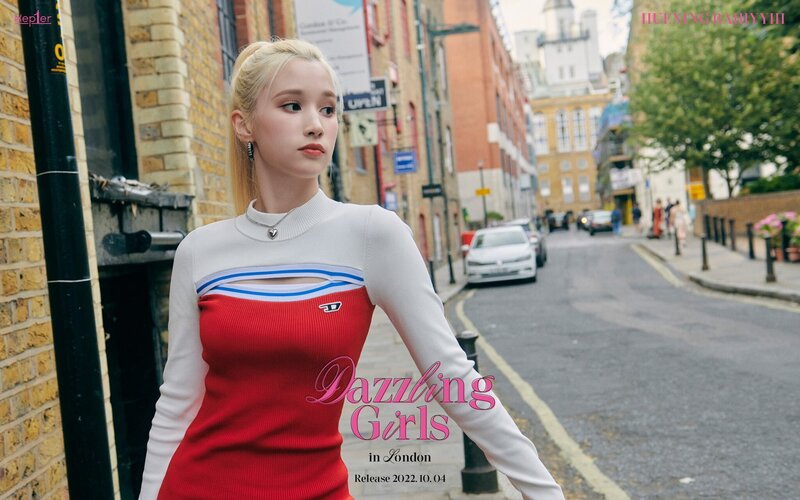 Kep1er - 1st PHOTOBOOK 'Dazzling Girls in London' Previews documents 16